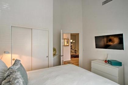Condo with Pool and Patio 5 Mi to Old Town Scottsdale - image 15