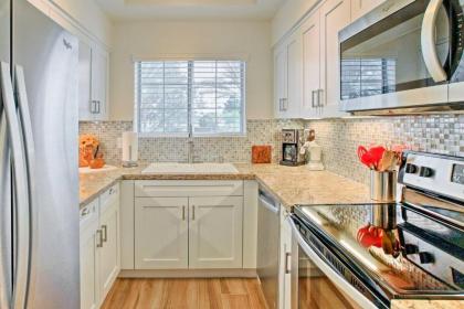 Condo with Pool and Patio 5 Mi to Old Town Scottsdale - image 9
