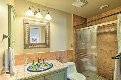 Scottsdale Condo with Pool 1 Mi to Old Town! - image 15