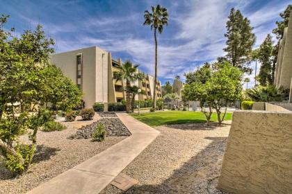 Scottsdale Condo with Pool 1 Mi to Old Town! - image 2