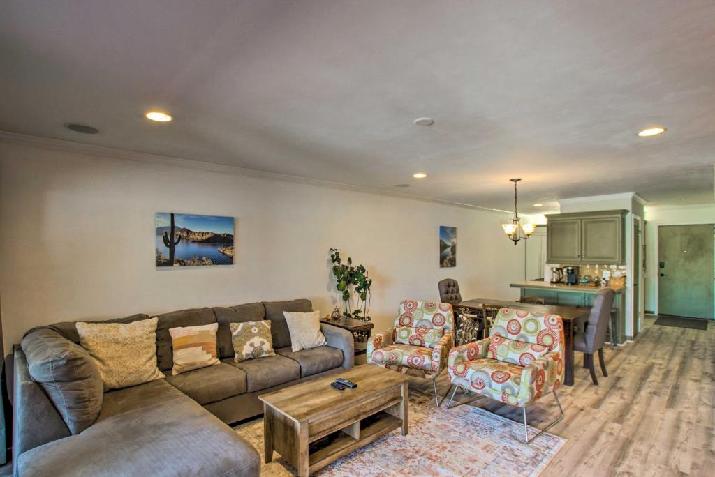 Scottsdale Condo with Pool 1 Mi to Old Town! - image 6