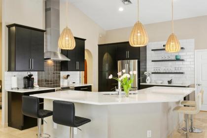 Scottsdale's Elegance - image 10