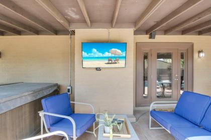 4 bdr Two Master suite billiards & desert oasis pool - image 17