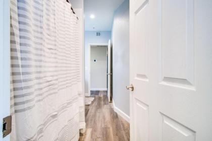 Remodeled 1 Bdrm Condo in North Scottsdale - image 10