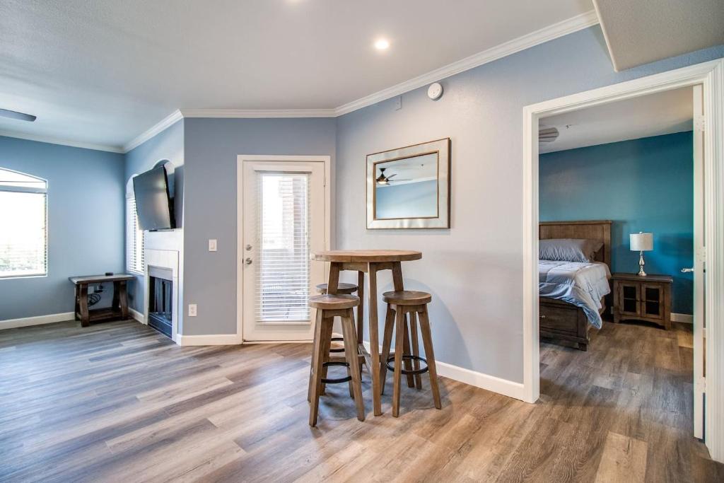Remodeled 1 Bdrm Condo in North Scottsdale - image 5