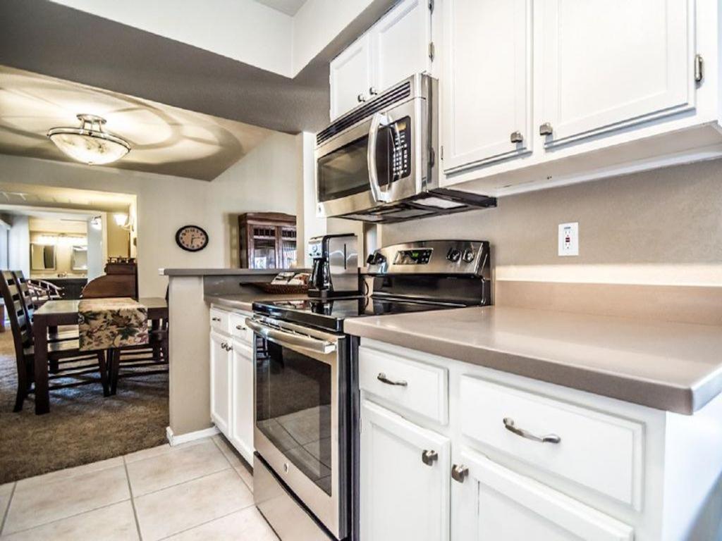 Scottsdale Village Getaway - Luxury Condo - main image