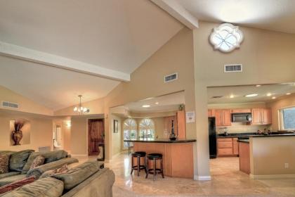 Super Private Backyard with Putting Green Private Pool & Spa - image 7