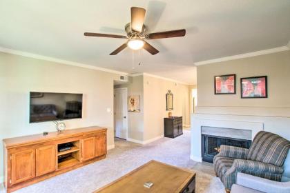 Condo in Heart of Scottsdale with Pool Balcony - image 3