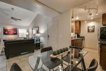 North Scottsdale Poolside 2 Bdrm Condo - image 14