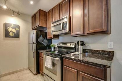 North Scottsdale Poolside 2 Bdrm Condo - image 15