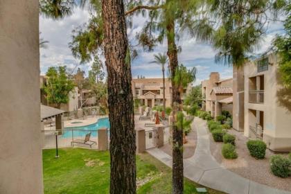 North Scottsdale Poolside 2 Bdrm Condo - image 7