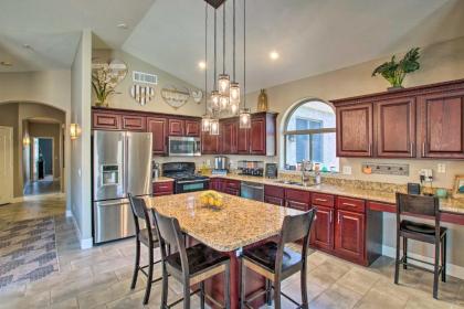 Upscale Scottsdale House Private Yard and Pool - image 13