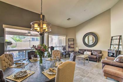 Upscale Scottsdale House Private Yard and Pool - image 4