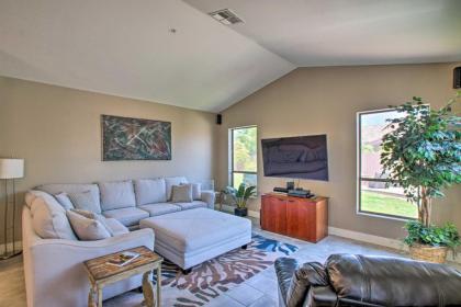 Upscale Scottsdale House Private Yard and Pool - image 9