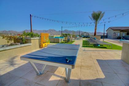 Rooftop Pool~Views~King Beds~Close to shops/Dining(C1131) - image 16