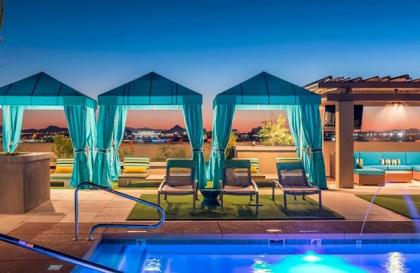 Rooftop Pool~Views~King Beds~Close to shops/Dining(C1131) - image 6