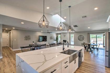 Central Scottsdale Oasis with Pool and Game Room! - image 10