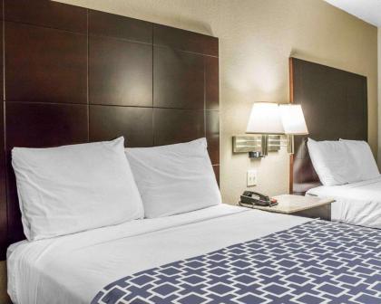 Econo Lodge Scranton - image 13