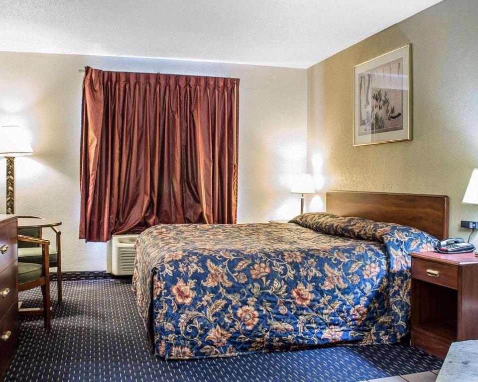 Econo Lodge Scranton - image 3