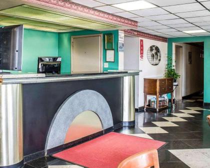 Econo Lodge Scranton - image 7