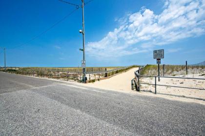Central Sea Isle City Condo - 1 Block to the Beach - image 14
