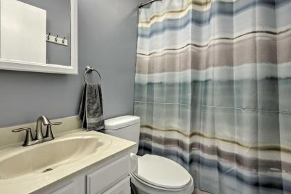Central Sea Isle City Condo - 1 Block to the Beach - image 3