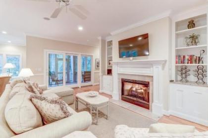 1006 Crooked Oaks Lane