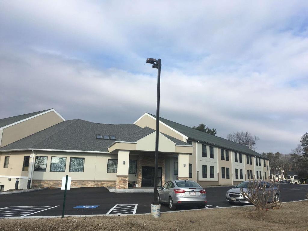 Best Western Hampshire Inn & Suites - main image