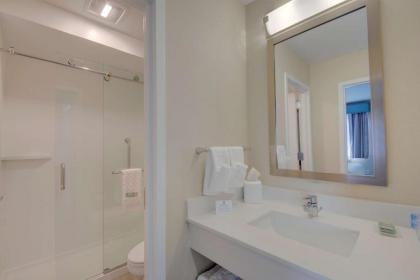Best Western Hampshire Inn & Suites - image 12