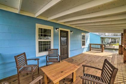 Seadrift Cottage with Deck - 5 Blocks to Bay!