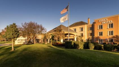 Ayres Hotel Seal Beach - image 14