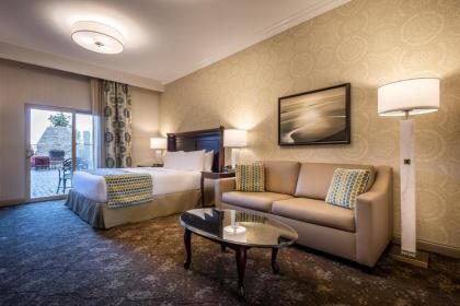 Ayres Hotel Seal Beach - image 4