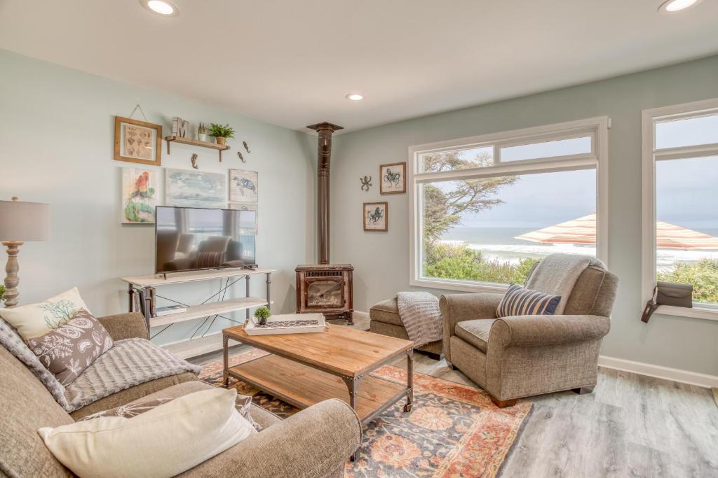 Pacific House - image 7