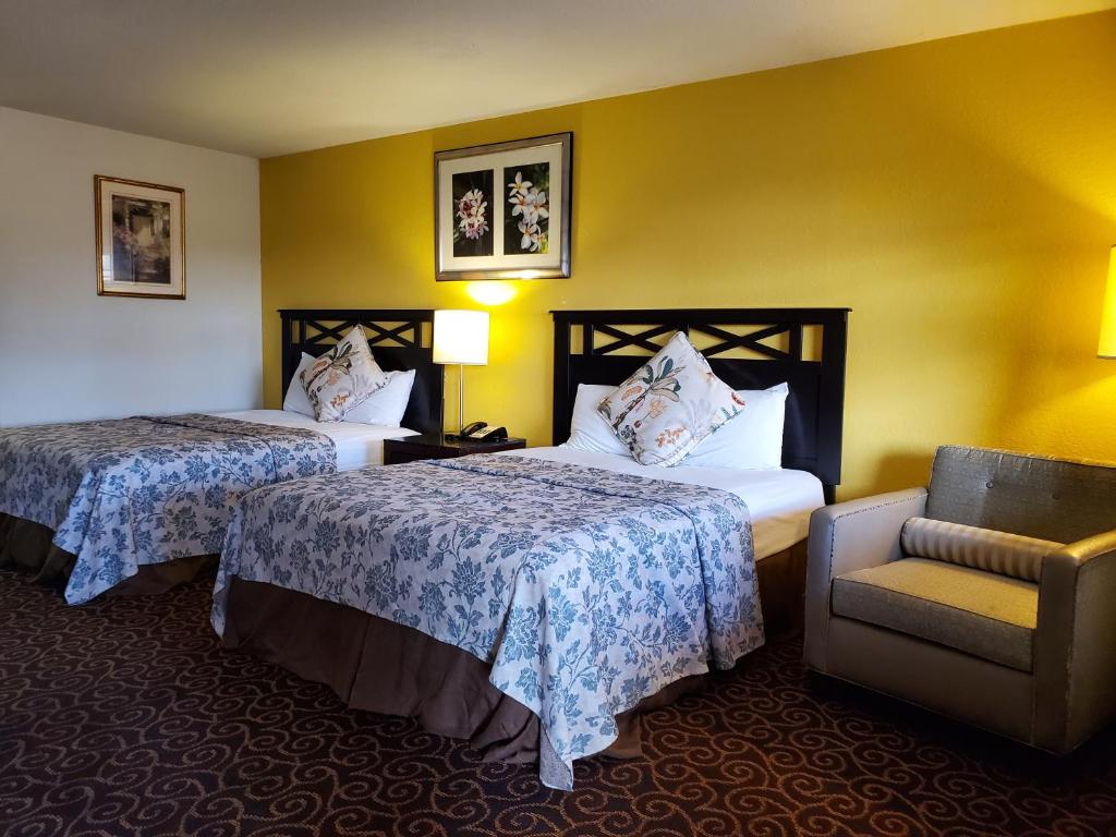 Countryside Inn Sealy - main image