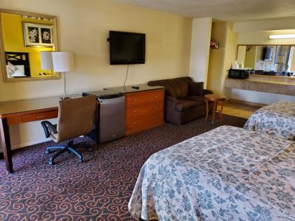 Countryside Inn Sealy - image 8