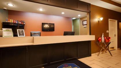 Best Western Plus Searcy Inn - image 1