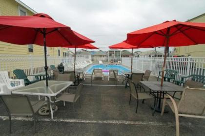 Dry Dock Motel - image 2