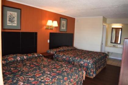 Dry Dock Motel - image 3