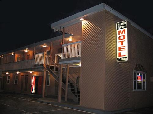 Franklin Terrace Motel - image 3