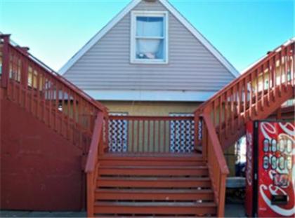 Offshore Motel - image 4