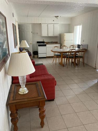 Glendale Motel - image 5