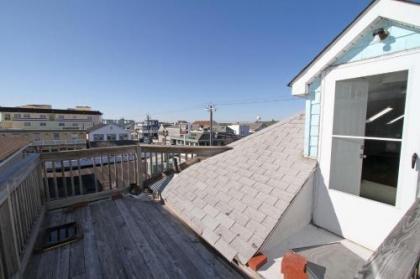 Shore Beach Houses - 57 Dupont Ave - image 3