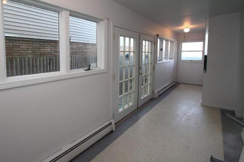 Shore Beach Houses - 57 Dupont Ave - image 4