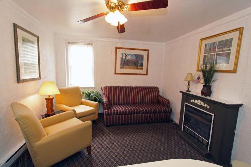 Shore Beach Houses - 38 Dupont Avenue - image 4