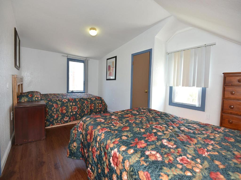 Shore Beach Houses - 52 - 403 Porter Avenue - image 2