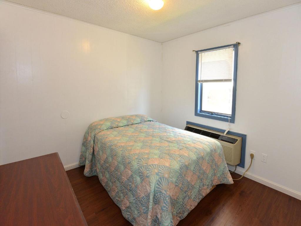 Shore Beach Houses - 52 - 404 Porter Avenue - image 2