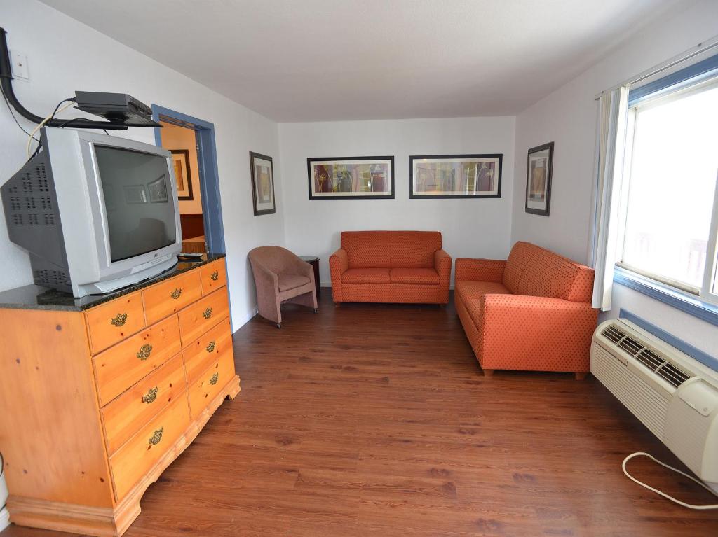 Shore Beach Houses - 52 - 406 Porter Avenue - image 3