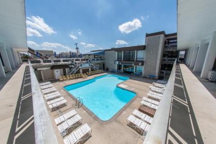 Windjammer Motor Inn - image 2