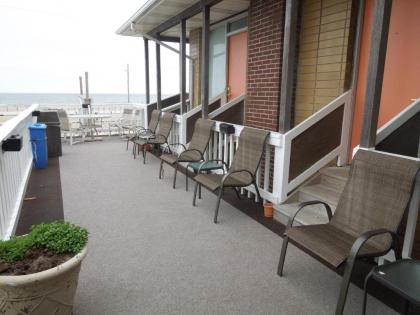 Charlroy Motel - image 3