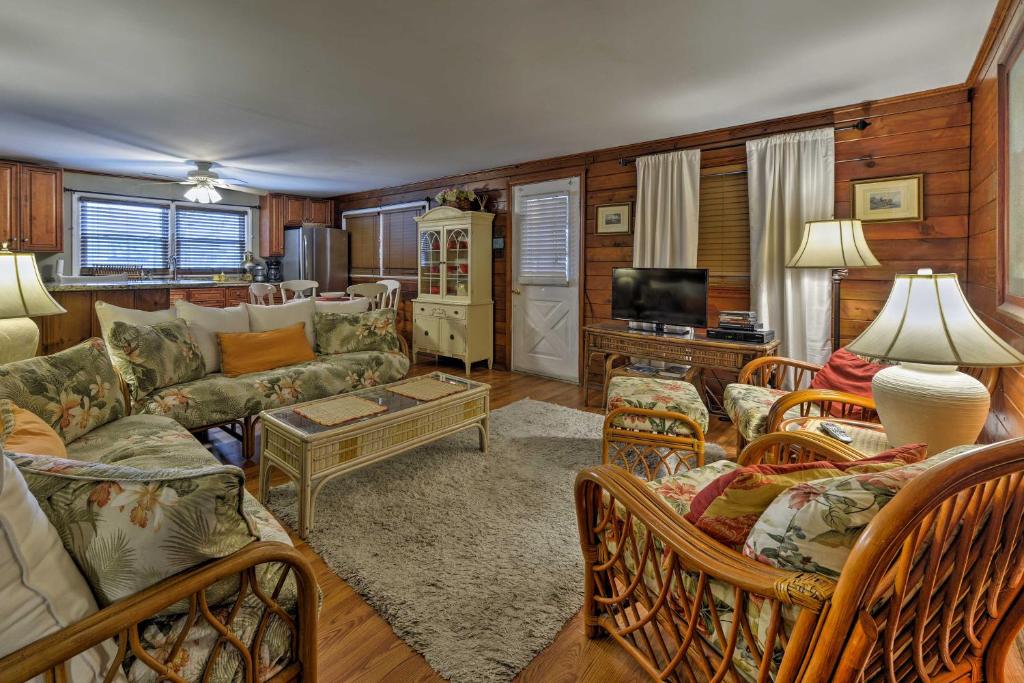 Seaside Park Apt with Outdoor Shower- Walk to Beach! - main image